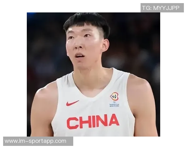 周琦因伤缺席亚洲杯赛场与队友并肩作战全力以赴进行康复训练 周琦因伤缺席亚洲杯赛场与队友并肩作战全力以赴进行康复训练