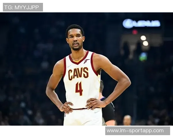 小莫布里半场表现抢眼17分钟内10投6中斩获13分4篮板2封盖