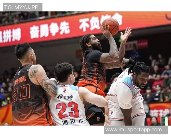 22届尚未续约潜力球员盘点抢断王与发型师引关注勇士狂人也在其中