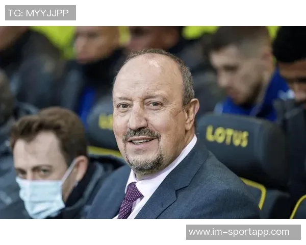 贝尼特斯重返教坛执掌帕纳辛奈科斯年薪创纪录达400万