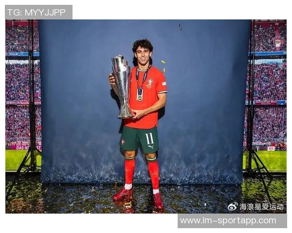 菲利克斯谈与C罗合作感受：轻松踢球找回昔日自我