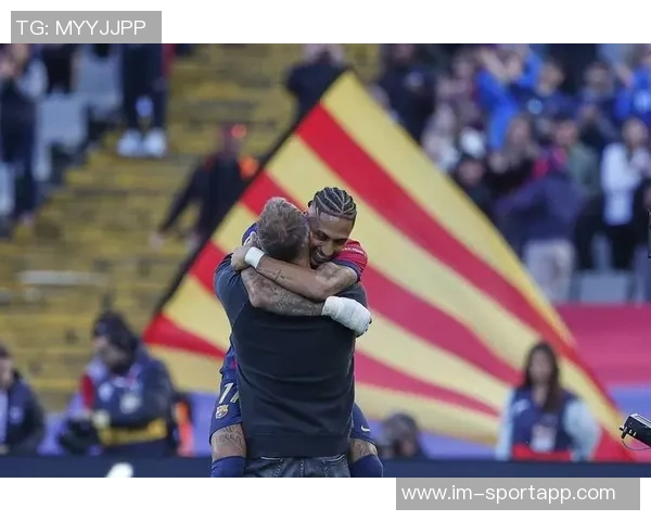 弗里克强调拉菲尼亚回归的重要性并对球队三分表示满意 弗里克强调拉菲尼亚回归的重要性并对球队三分表示满意