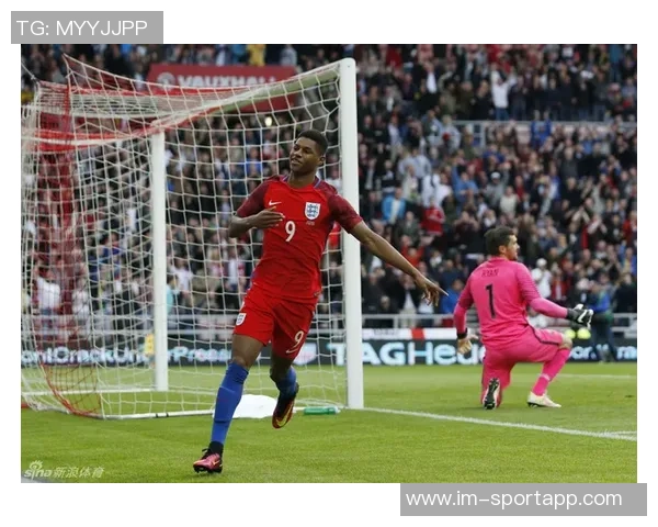 阿斯媒体分析拉什福德状态出色或将锁定首发位置即使拉菲尼亚复出 阿斯媒体分析拉什福德状态出色或将锁定首发位置即使拉菲尼亚复出